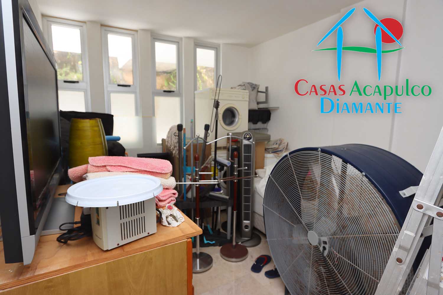 EOS 503 - Cuarto de servicio 1